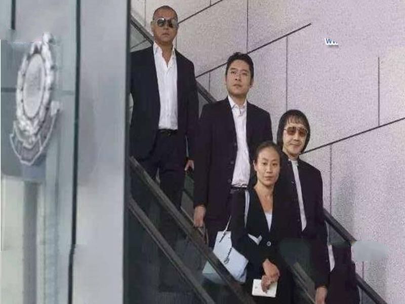 香港黑帮四大家族，统治香港地上地下所有产业(港星只是他们的玩物)