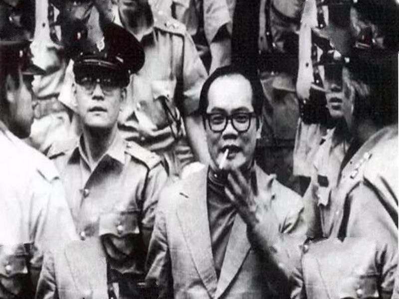 香港黑帮四大家族，统治香港地上地下所有产业(港星只是他们的玩物)