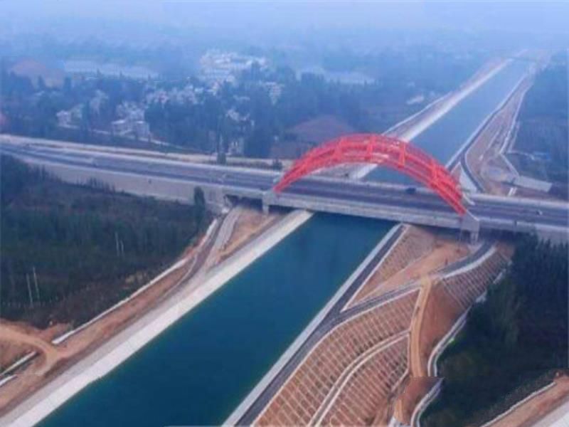 中国10大超级工程，三峡大坝上榜，第一是铁路建筑史上的丰碑