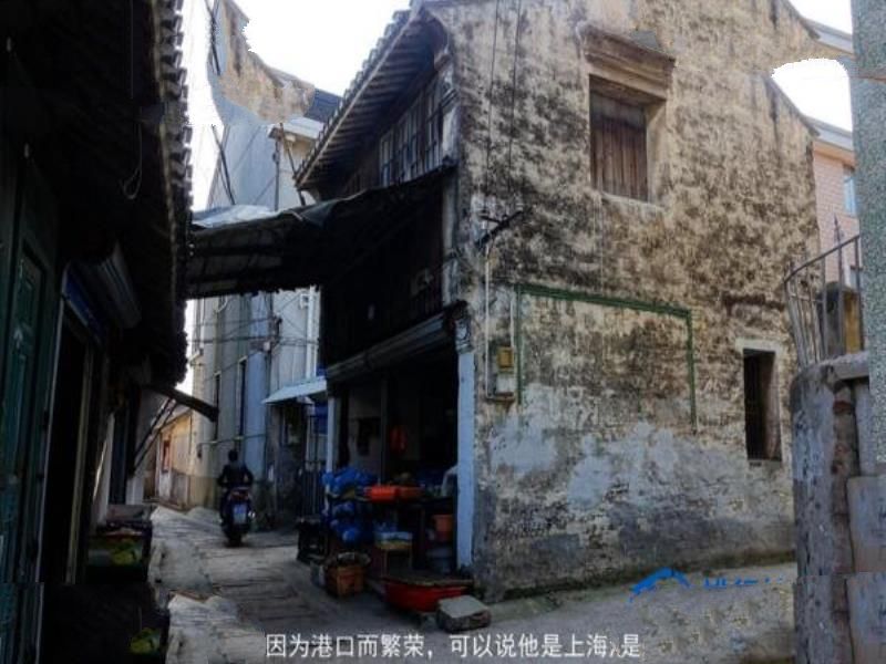 中国最大的港口：上海港口（也是世界最大的港口）