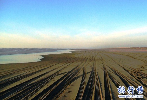 世界十大最长海滩，最长来自巴西长达158英里