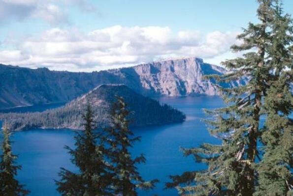 美国10大最危险火山 胡德山上榜，第八是世界上最大的活火山