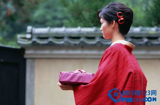 世界上人均寿命最长的国家