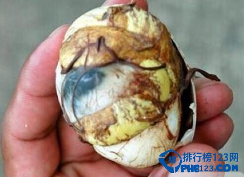 世界上最恶心的十大食物,活蛆你敢吃吗？