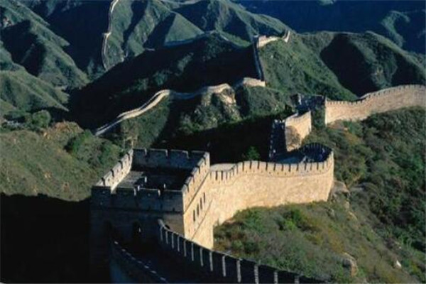 世界十大历史奇迹 金字塔内部像迷宫，第二是我国的地标