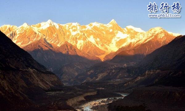 世界上最美的山峰排行榜,瑙鲁赫伊山摄人心博