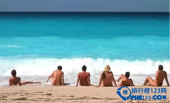 裸晒沙滩：世界上最盛产美女的沙滩海岸