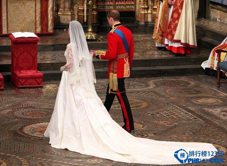 世界上十大最唯美婚纱 夏琳王妃4万颗水晶镶嵌