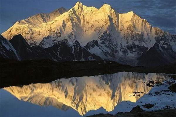 世界十大高的山 乔戈里峰地势极为陡峭，第三又被称为杀手山