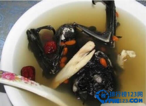 世界上最恶心的十大食物,活蛆你敢吃吗？