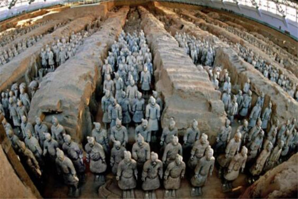 世界十大历史奇迹 金字塔内部像迷宫，第二是我国的地标