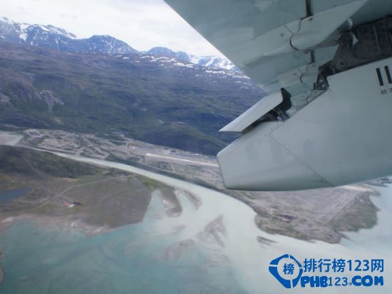 全球最惊险的15大飞机跑道  足以让乘客尖叫
