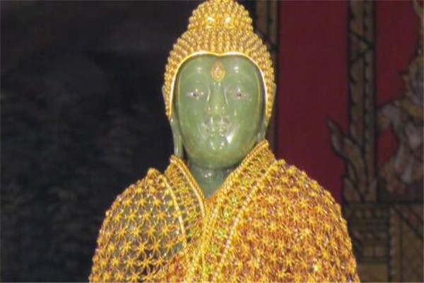 世界十大佛像 我国中原大佛最高，卧佛寺卧佛无人不知