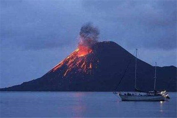 世界十大超级火山 长白山火山成人气旅游地，你认识哪几座