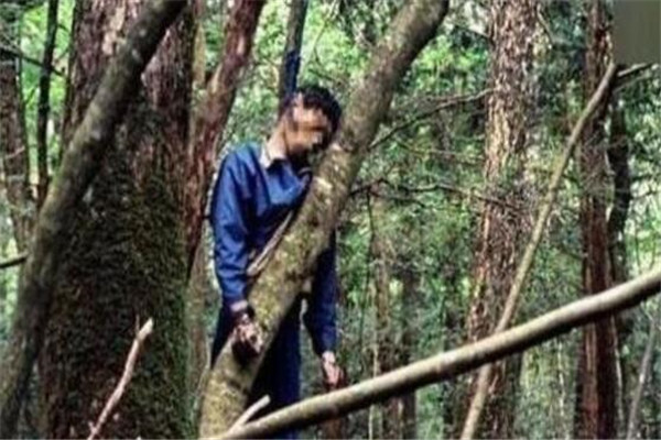 世界十大诡异的地方 地下墓穴全是骷髅，娃娃岛你敢去吗