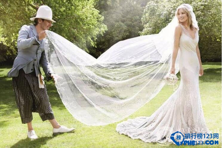 世界上十大最唯美婚纱 夏琳王妃4万颗水晶镶嵌