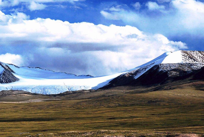 全球十大名山排行榜 珠峰仅列第八，第一位喜马拉雅山