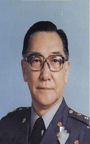 蒋纬国身世之谜 蒋纬国的生父生母究竟是谁