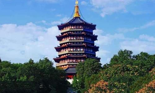 雷峰塔是谁修建的?和白蛇有关系吗?