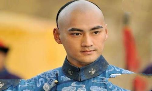 清朝男人发型的由来 清朝男人为什么要留辫子?