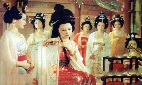 杨贵妃和安禄山是什么关系?贵妃洗儿典故介绍 杨贵妃和安禄山是什么关系?贵妃洗儿典故介绍