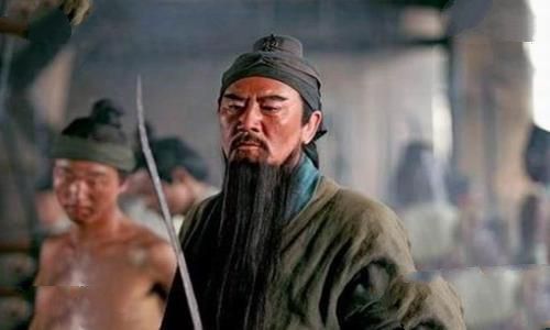 历史上关羽的武器真的是青龙偃月刀吗? 历史上关羽的武器真的是青龙偃月刀吗?