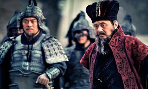 典韦是谁杀的?其实并不是张绣而是曹操! 典韦是谁杀的?其实并不是张绣而是曹操!