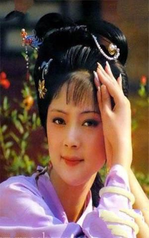 薛宝钗的前世是什么 薛宝钗的身世是怎样的