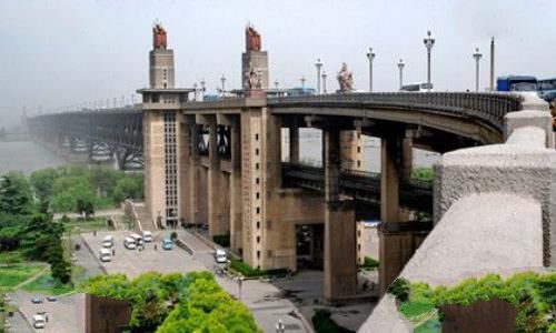 南京长江大桥简介南京长江大桥历史多久了