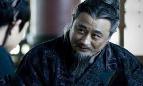 李斯具五刑为什么又腰斩?因与赵高篡改诏书(受分尸之刑)