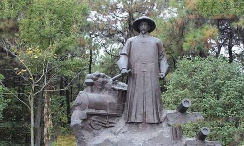 刘铭传雕像