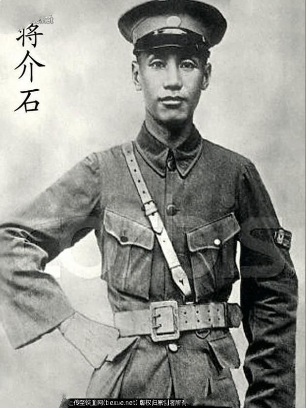 蒋介石唯一的一个儿子 竟然也不是他的!到底怎么回事儿?