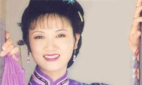 《康熙微服私访记》宜妃剧照