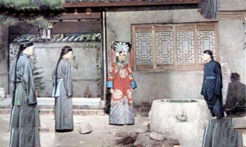 珍妃井连头都塞不进去,慈禧是怎么把珍妃推下去的? 珍妃井连头都塞不进去,慈禧是怎么把珍妃推下去的?