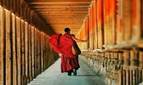 仓央嘉措生平简介仓央嘉措文学成就仓央嘉措经典句子有哪些？