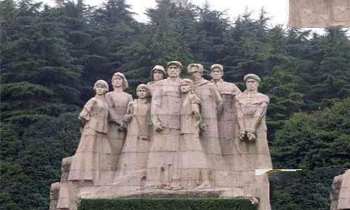 黄花岗起义雕像