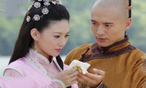 董鄂妃是董小宛吗：董鄂妃和顺治帝的爱情(不是董小宛)
