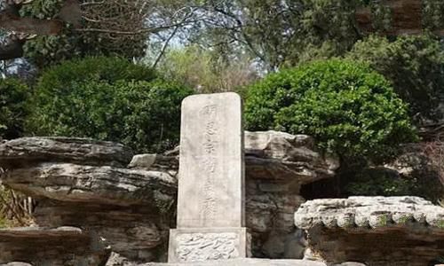 明朝崇祯皇帝吊死在什么山