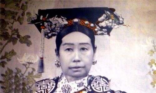 戊戌变法顽固派代表人物——慈禧太后图片
