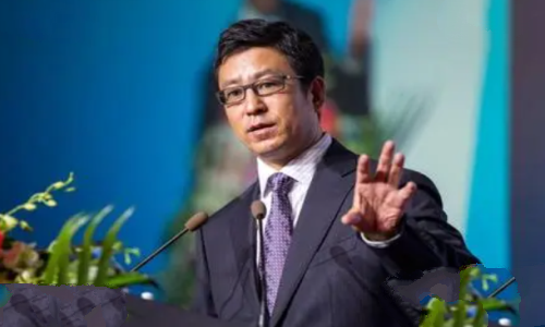 白岩松为什么被央视解雇了：没有被解雇(网络上的谣言)