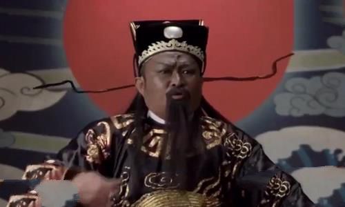 包青天的额头真的有一个月牙么?有什么寓意?