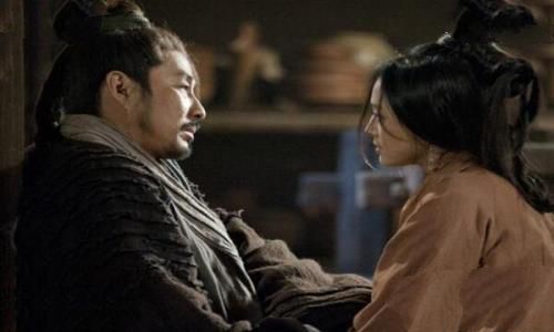 吕雉简介：汉高祖刘邦的皇后，第一个临朝称制的女人
