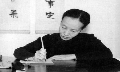 冰心简介冰心的作品冰心的原名叫什么？