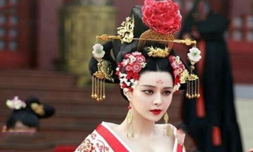 历史上武则天为什么废李贤立李显为太子?真正原因是什么? 历史上武则天为什么废李贤立李显为太子?真正原因是什么?