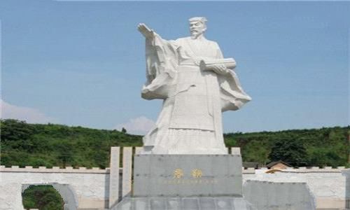 管仲的雕像