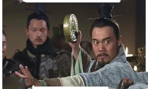怒发冲冠的主人公是谁：蔺相如（赵国大臣）