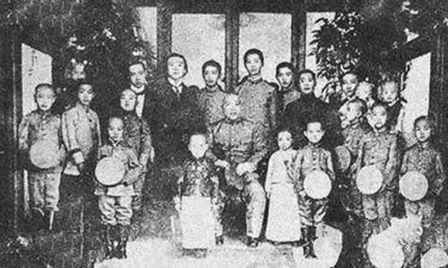 袁世凯的后代的现状 一妻九妾及32子女基本资料
