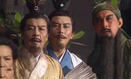 少不读水浒,老不读三国是什么意思