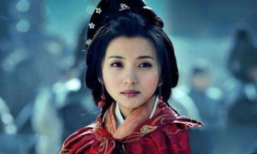 曹操为什么喜欢人妻?他抢别人妻子不怕被报复么?