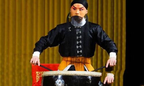 祢衡击鼓骂曹是为什么?